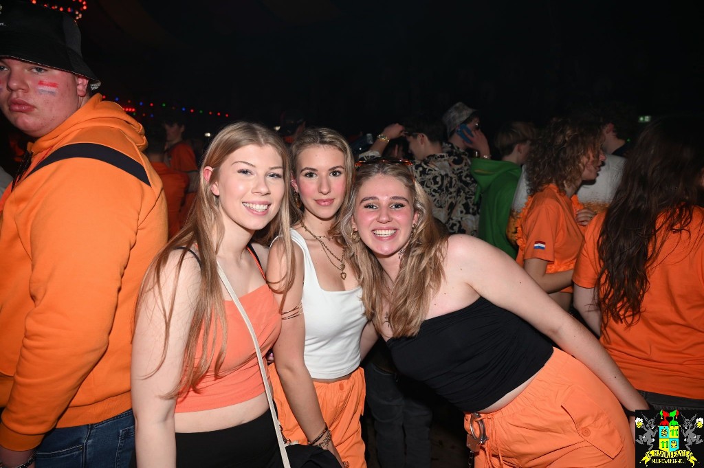 ../Images/Kick off 2025 265.jpg